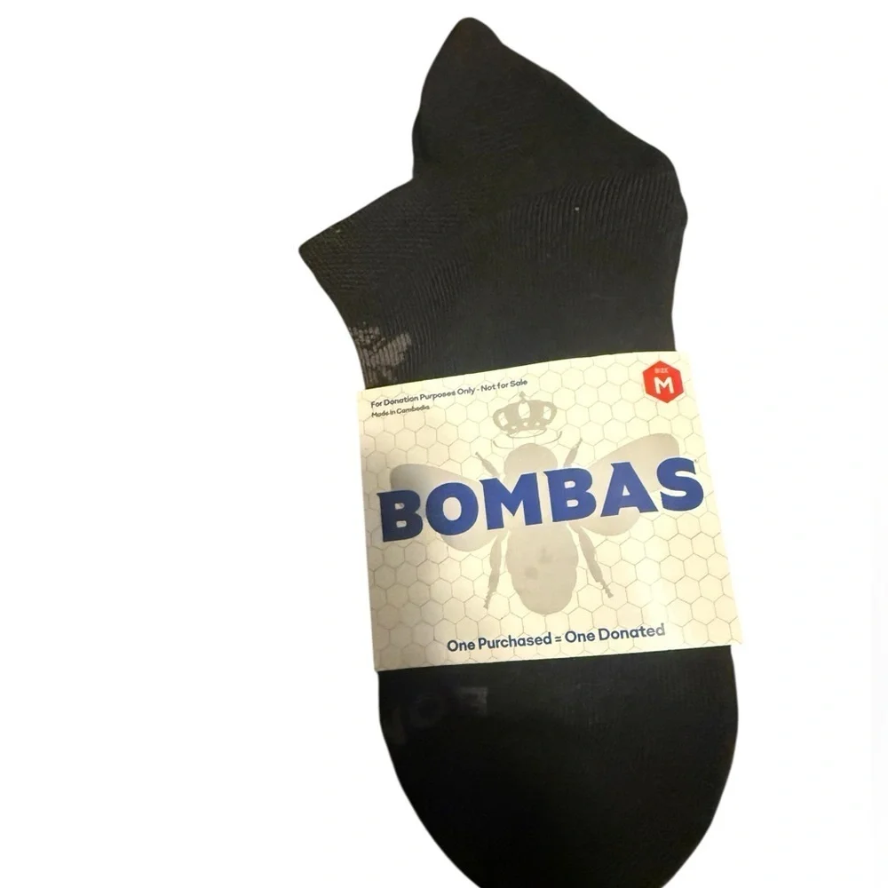 Bombas woman’s  Classic Black Athletic Socks